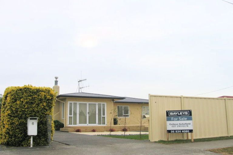 Photo of property in 8a Howard Road, Taradale, Napier, 4112