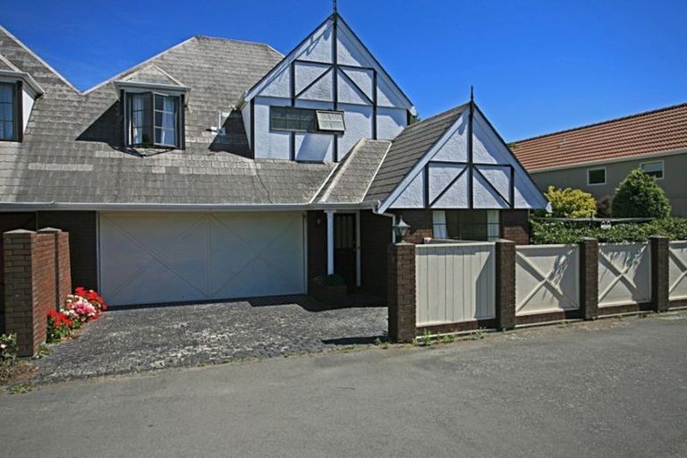 Photo of property in 2/278 Memorial Avenue, Burnside, Christchurch, 8053