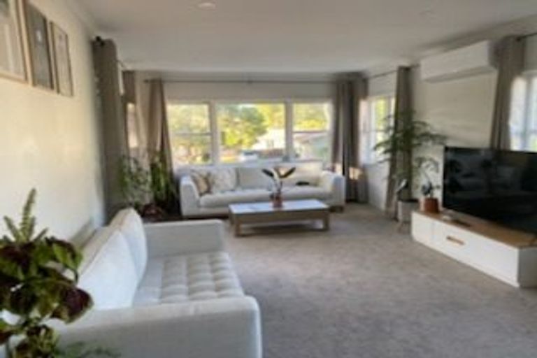 Photo of property in 8 Cardiff Street, Pukekohe, 2120