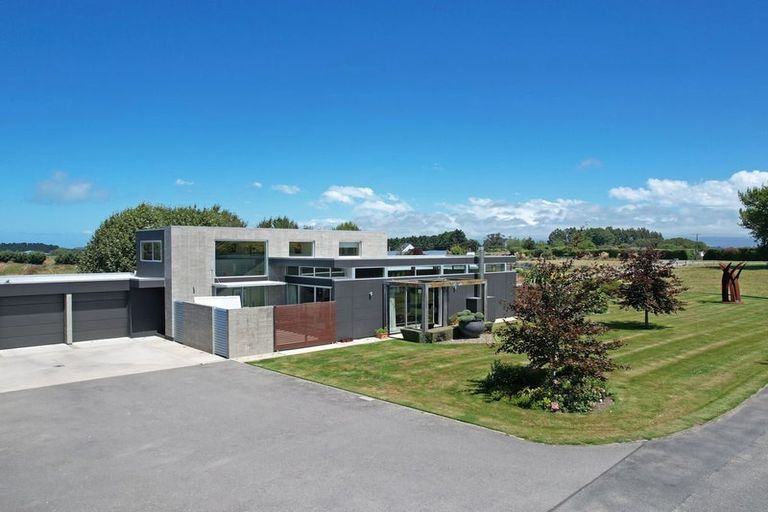 Photo of property in 141 Awamoa Road, Holmes Hill, Oamaru, 9401