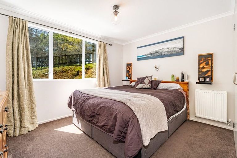 Photo of property in 52 Katherine Mansfield Drive, Whitemans Valley, Upper Hutt, 5371
