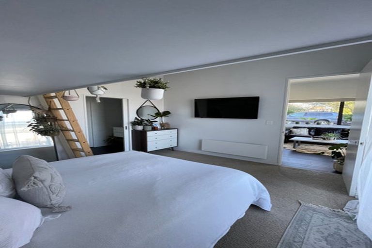 Photo of property in 13a Dillon Street, Lowry Bay, Lower Hutt, 5013