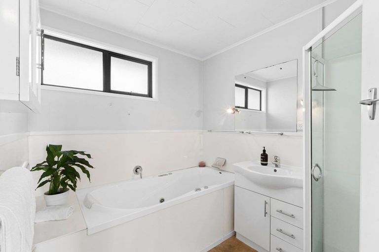 Photo of property in 12 Crownhill Street, Spotswood, New Plymouth, 4310