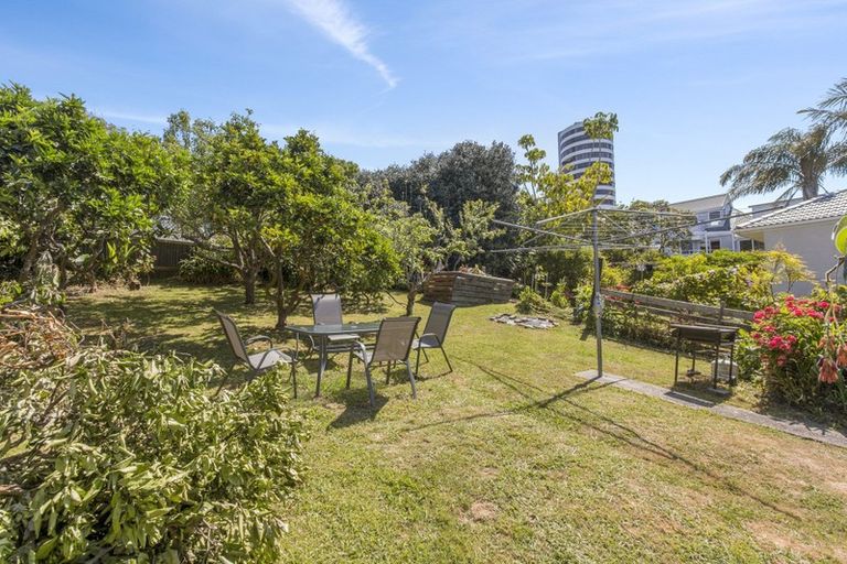 Photo of property in 7 Westwood Terrace, Saint Marys Bay, Auckland, 1011