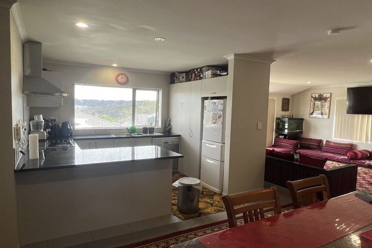 Photo of property in 63 Tiriwa Drive, Massey, Auckland, 0614