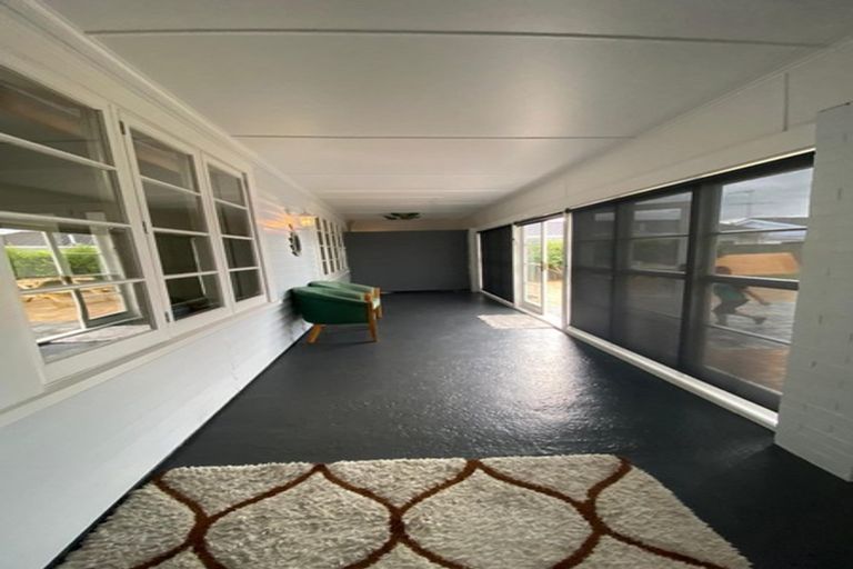 Photo of property in 42a Halsey Road, Manurewa, Auckland, 2102