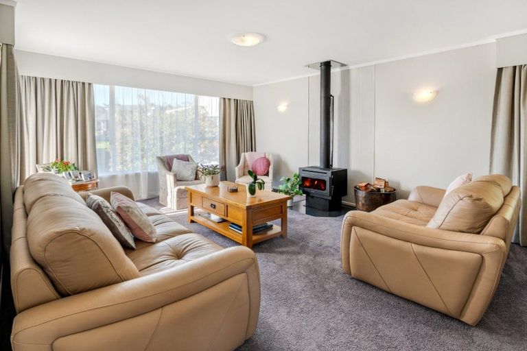 Photo of property in 22 Jandell Crescent, Bucklands Beach, Auckland, 2014