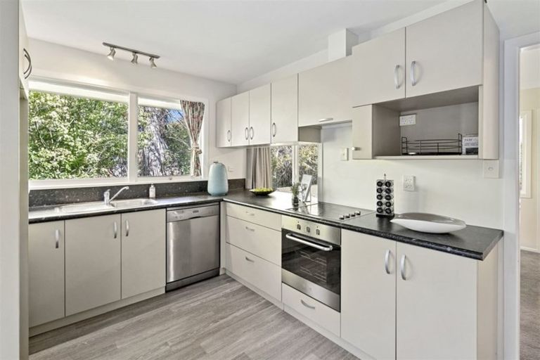 Photo of property in 2/108 Idris Road, Bryndwr, Christchurch, 8052