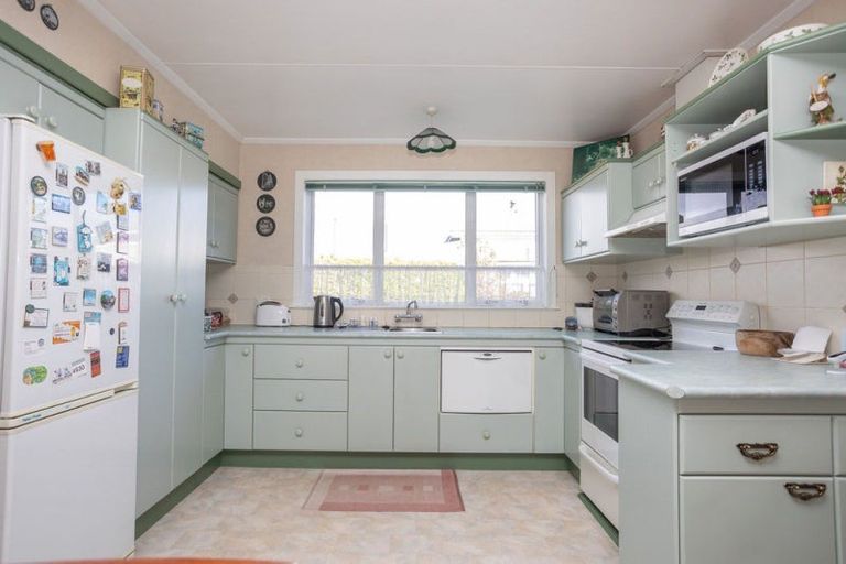 Photo of property in 8 Thyra Street, Dannevirke, 4930