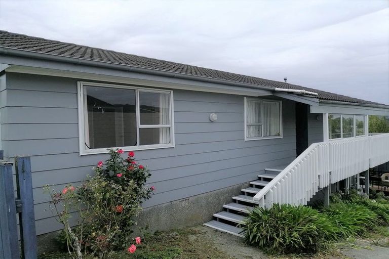 Photo of property in 111 Norana Road, Timberlea, Upper Hutt, 5018