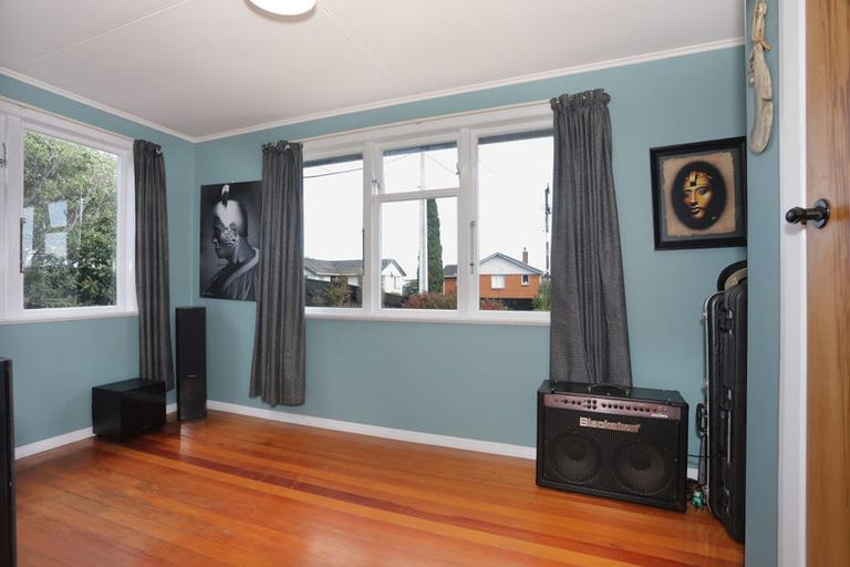 Photo of property in 10 Kittyhawk Row, Bulls, 4818