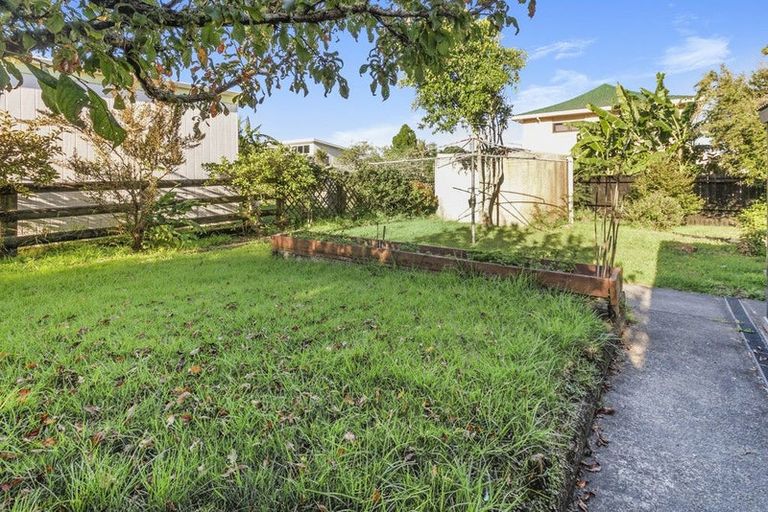 Photo of property in 4 Kopipi Crescent, Ngunguru, Whangarei, 0173