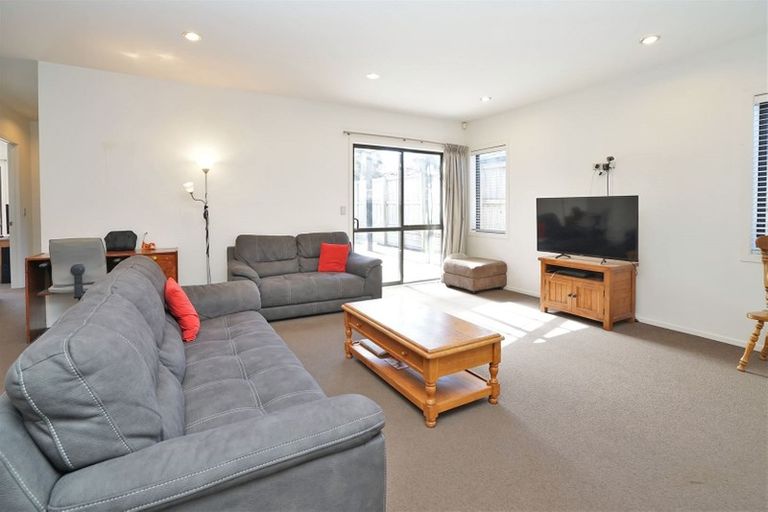 Photo of property in 21 Te Ironui Place, Huntington, Hamilton, 3210