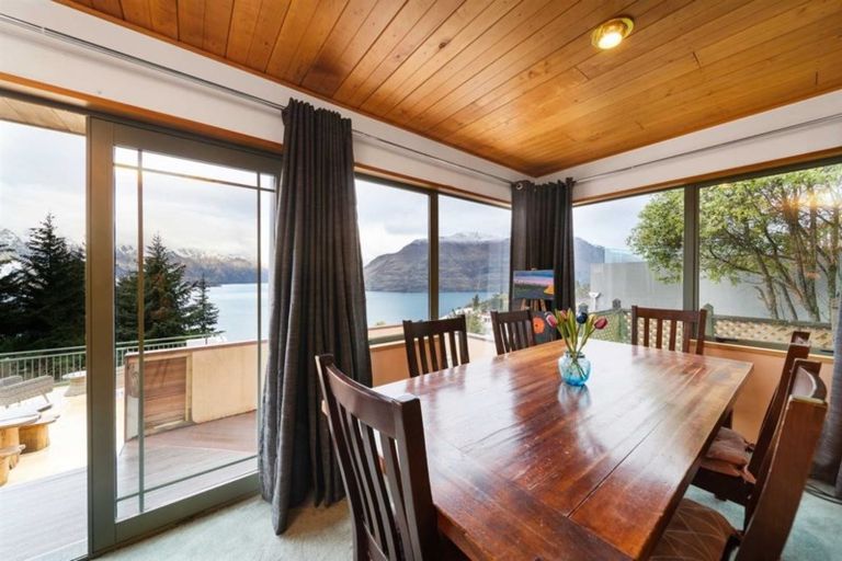 Photo of property in 1b Caples Place, Fernhill, Queenstown, 9300