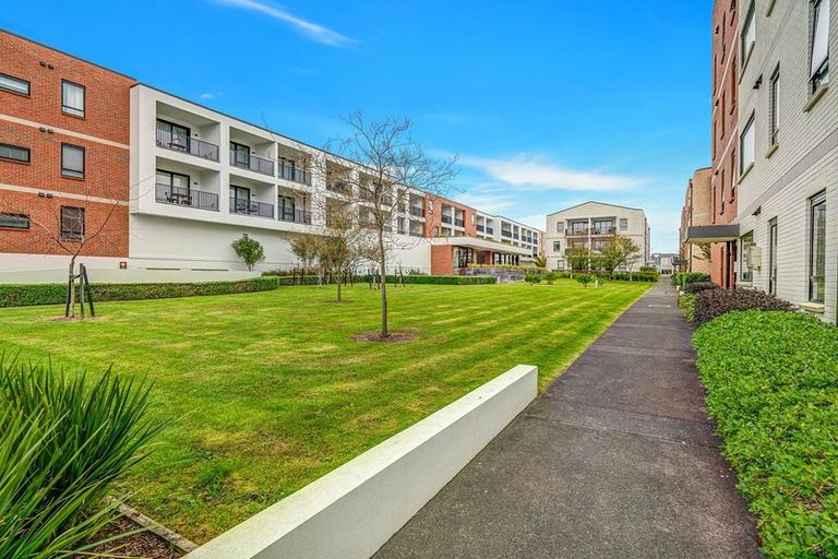 Photo of property in 204/77 Hobsonville Point Road, Hobsonville, Auckland, 0616