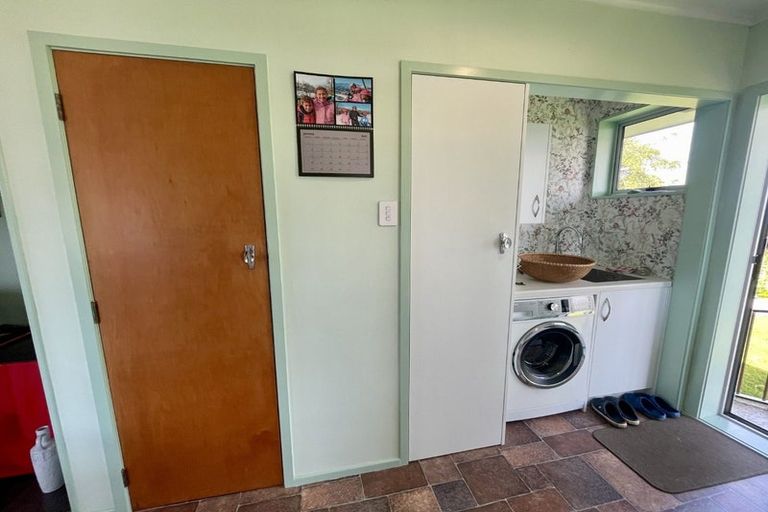 Photo of property in 68 Gurney Road, Kelson, Lower Hutt, 5010