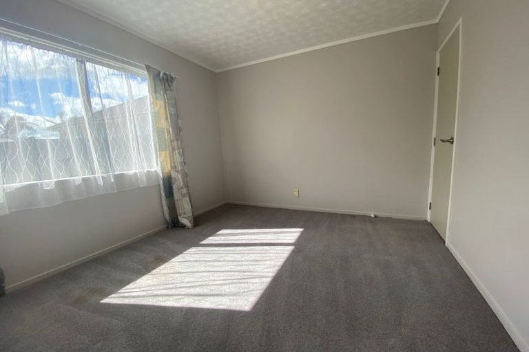 Photo of property in 88 Hepburn Road, Glendene, Auckland, 0602
