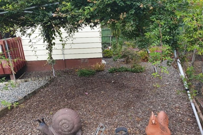 Photo of property in 5 Edgware Road, West Harbour, Auckland, 0618