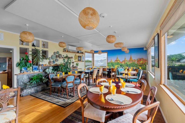 Photo of property in 1 Waimea Road, Waikanae Beach, Waikanae, 5036