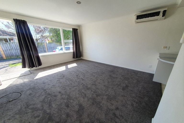 Photo of property in 1/100 Roberta Drive, Somerfield, Christchurch, 8024