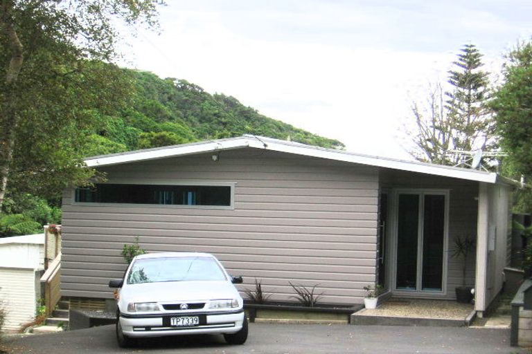 Photo of property in 14 Kamla Way, Khandallah, Wellington, 6035