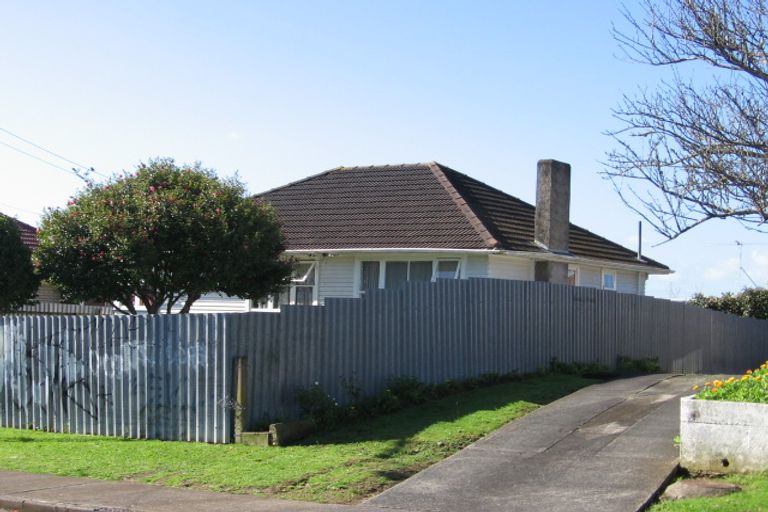 Photo of property in 18 Crown Crescent, Otara, Auckland, 2023
