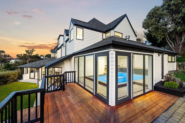 Photo of property in 24 Nehru Place, Cashmere, Christchurch, 8022