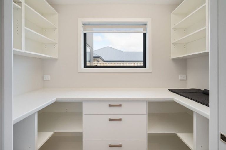 Photo of property in 22 Deans Place, Amberley, 7410