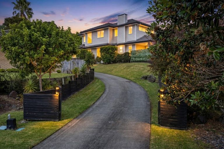 Photo of property in 10 Bloomfield Rise, Stanmore Bay, Whangaparaoa, 0932