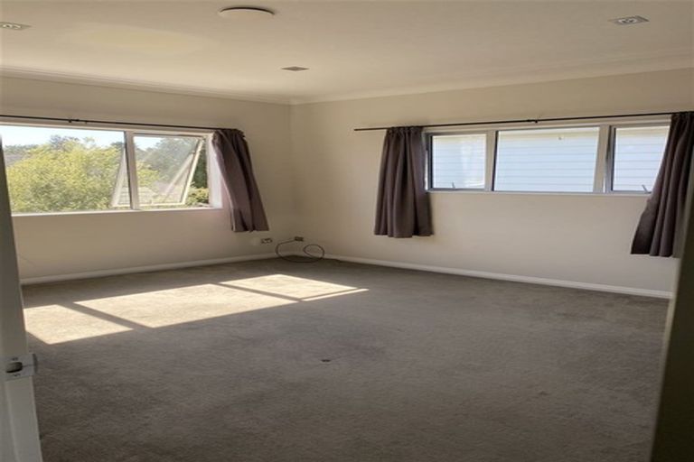 Photo of property in 21d Stamford Crescent, Flat Bush, Auckland, 2019
