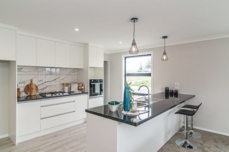 Photo of property in 1 Seagrass Place, Otaki Beach, Otaki, 5512