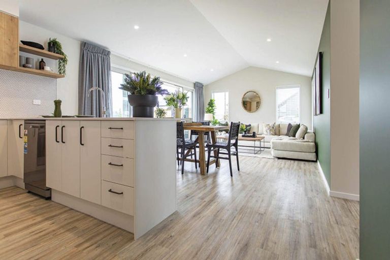 Photo of property in 47 Te Taniwha Road, One Tree Point, 0118