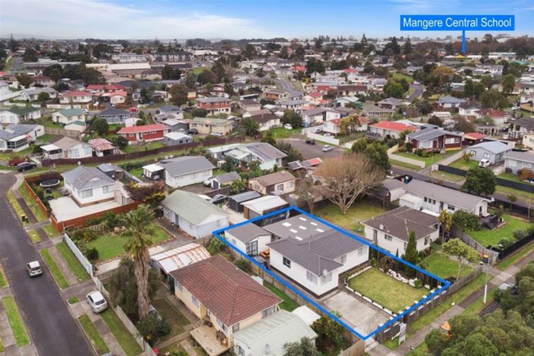 Photo of property in 30 Killington Crescent, Mangere, Auckland, 2022