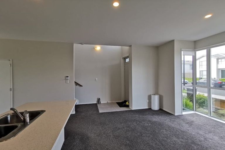 Photo of property in 9 Aeronautic Road, Takanini, 2112