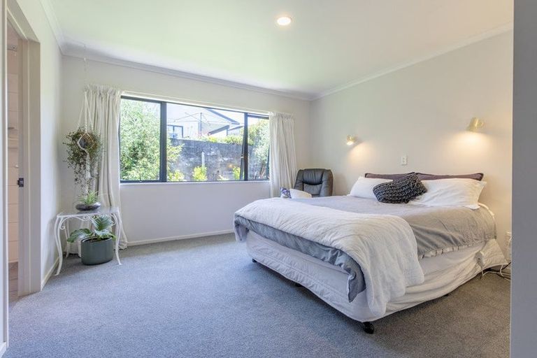 Photo of property in 6 Albert Street, Waipukurau, 4200