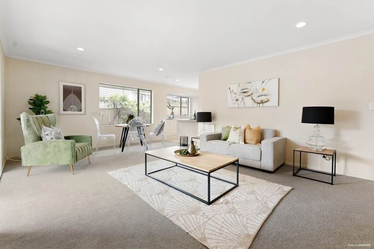 Photo of property in 76 Drake Street, Howick, Auckland, 2014