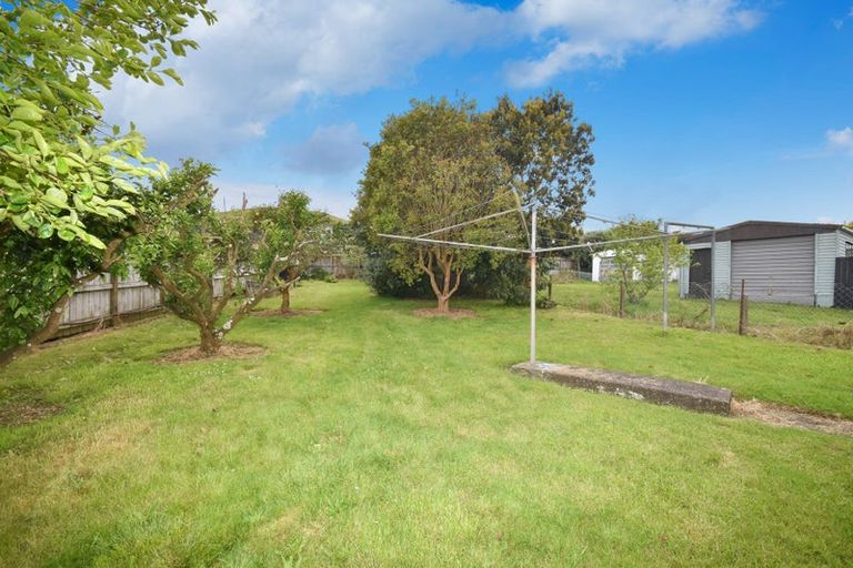 Photo of property in 107 Wallace Road, Mangere Bridge, Auckland, 2022