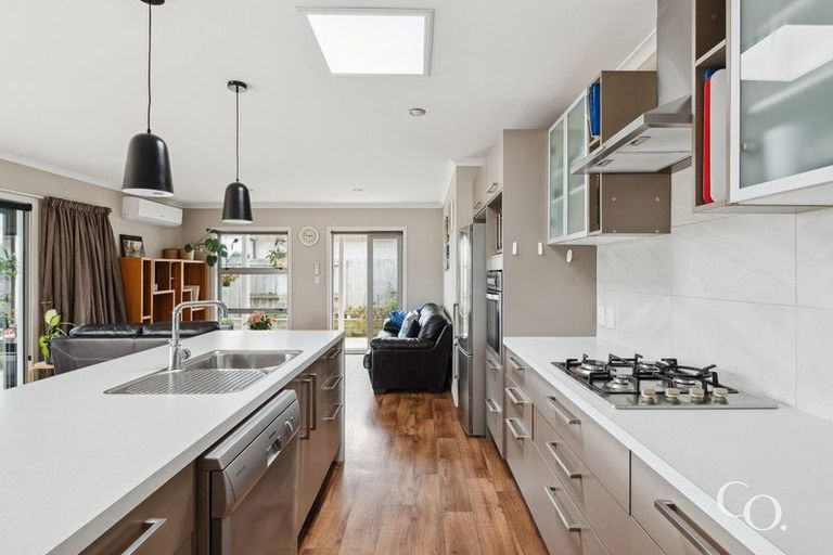 Photo of property in 31 Butterworth Crescent, Papamoa Beach, Papamoa, 3118