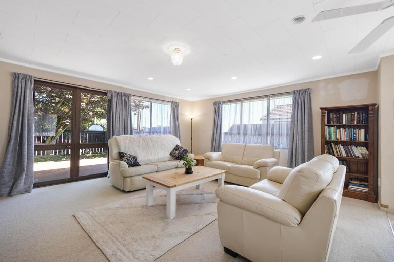 Photo of property in 48 Chaucer Street, Leamington, Cambridge, 3432