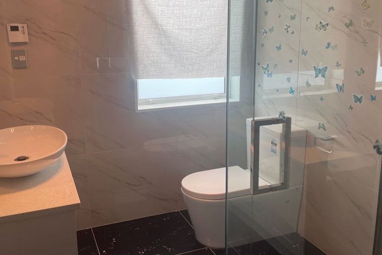 Photo of property in 15 Carrickdawson Drive, Flat Bush, Auckland, 2019