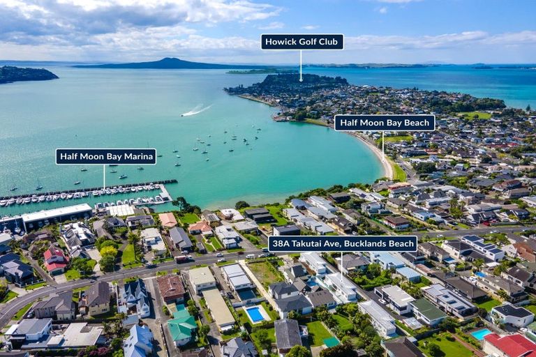 Photo of property in 38a Takutai Avenue, Bucklands Beach, Auckland, 2012