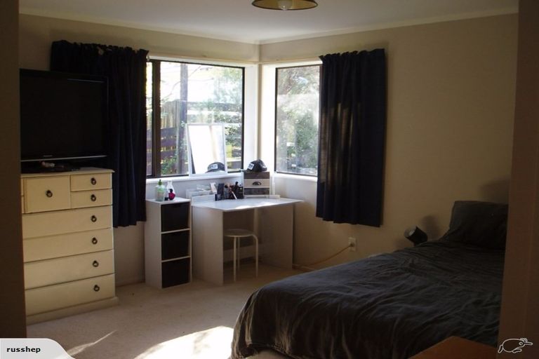 Photo of property in 2/25 Horoeka Street, Stokes Valley, Lower Hutt, 5019