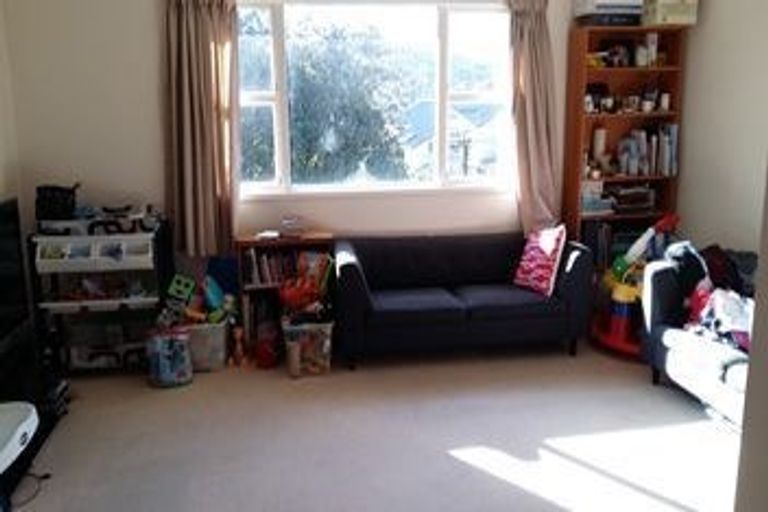 Photo of property in 38-40 Richmond Avenue, Karori, Wellington, 6012