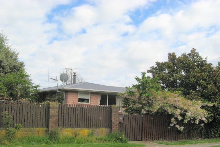 Photo of property in 93 Main North Road, Woodend, 7610