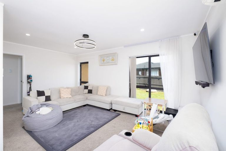 Photo of property in 44 Trimdon Street, Randwick Park, Auckland, 2105