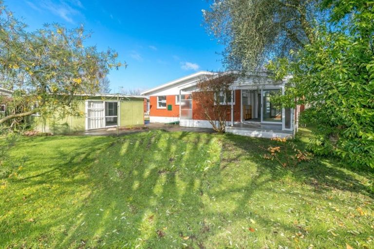 Photo of property in 16 Bowen Place, St Andrews, Hamilton, 3200