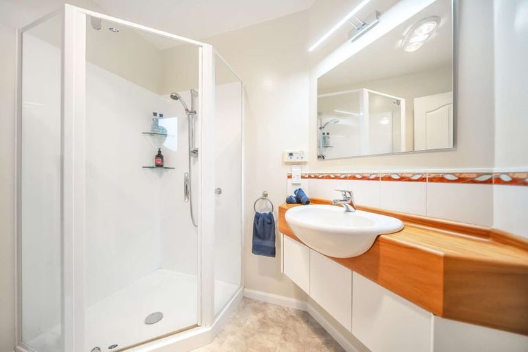 Photo of property in 21 Matai Street, Te Anau, 9600