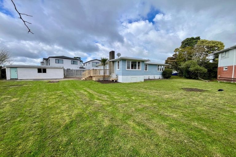 Photo of property in 6 Hurley Place, Kelston, Auckland, 0602