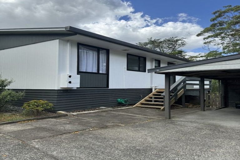 Photo of property in 1/23 Midgley Road, West Harbour, Auckland, 0618