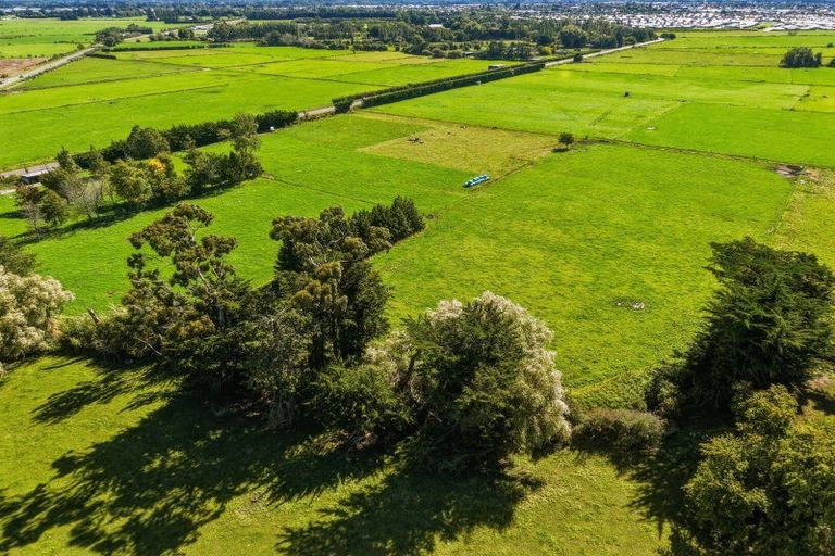 Photo of property in 16 Northbrook Road, Rangiora, 7400